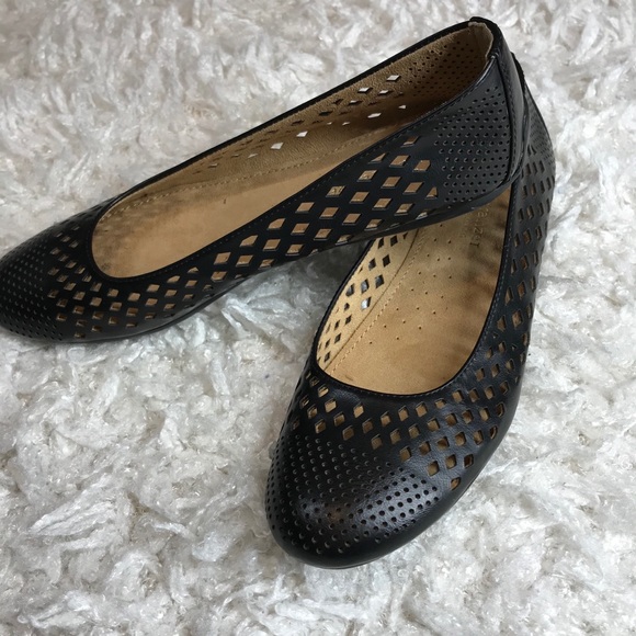 NATURALIZER- N5 COMFORT LASER CUT FLATS - Picture 10 of 10